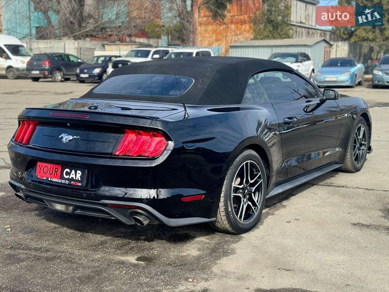 Кабриолет Ford Mustang 2019 в Киеве