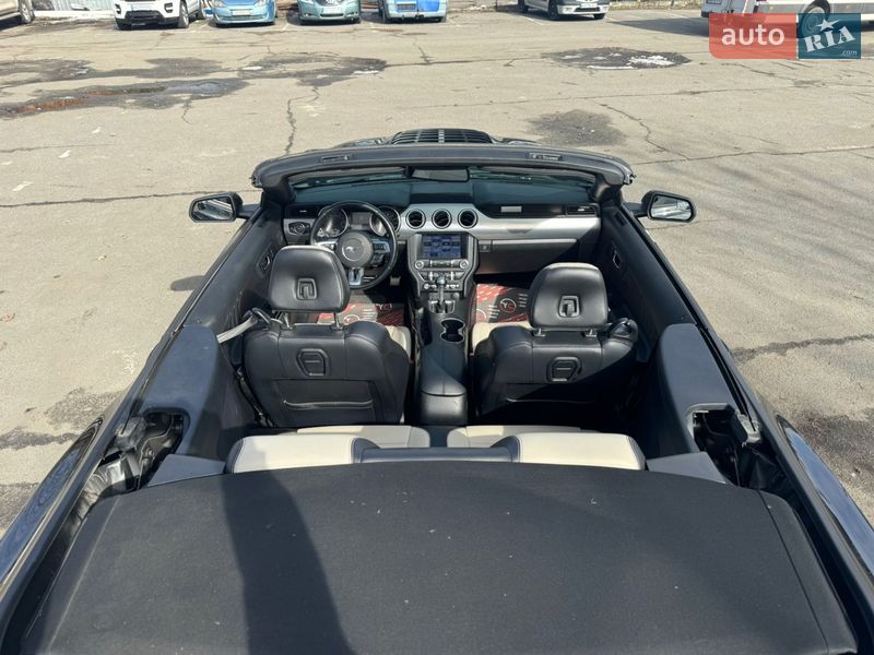 Кабриолет Ford Mustang 2019 в Киеве
