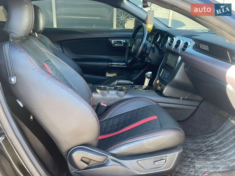 Купе Ford Mustang 2015 в Києві