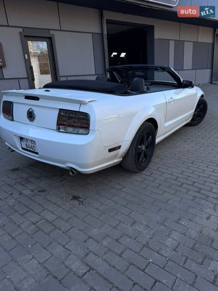 Кабриолет Ford Mustang 2008 в Киеве