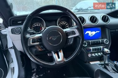 Кабриолет Ford Mustang 2018 в Львове