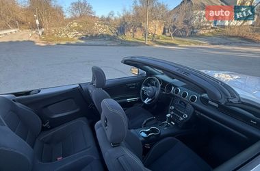 Кабриолет Ford Mustang 2015 в Корсуне-Шевченковском