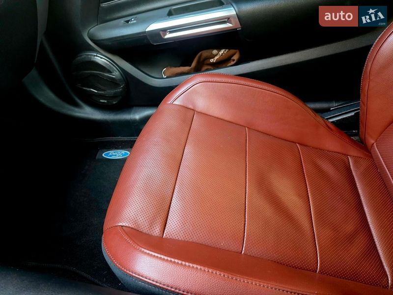 Купе Ford Mustang 2015 в Одесі