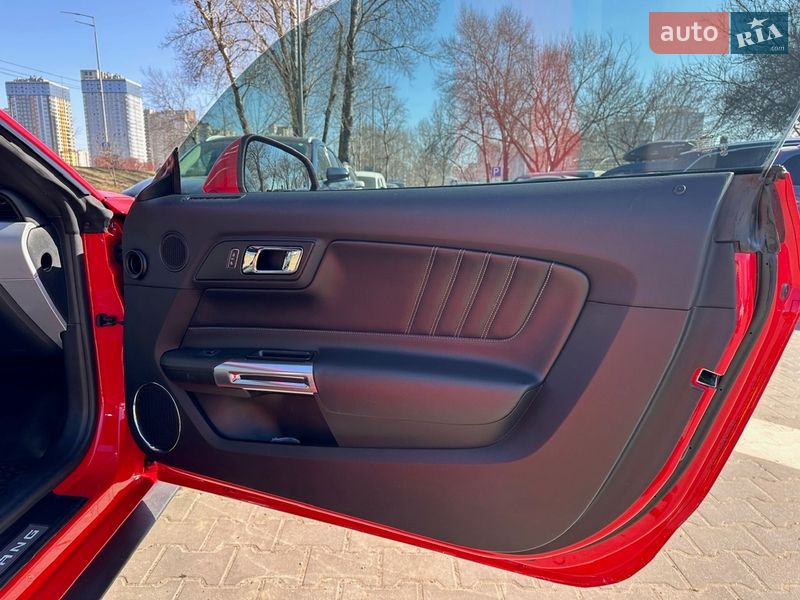 Купе Ford Mustang 2016 в Києві