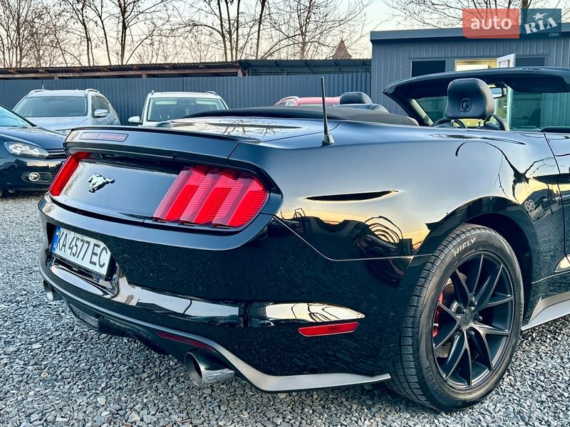Кабріолет Ford Mustang 2015 в Мукачевому