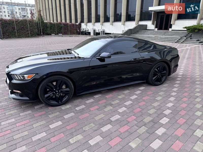 Купе Ford Mustang 2017 в Киеве