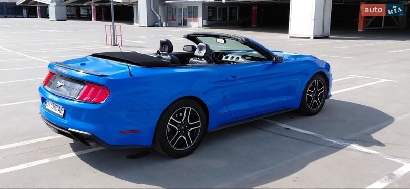 Кабриолет Ford Mustang 2018 в Киеве