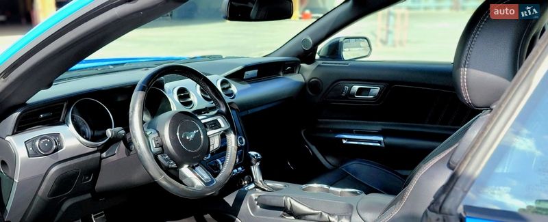 Кабриолет Ford Mustang 2018 в Киеве