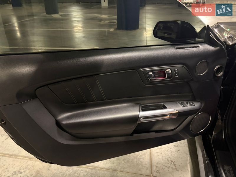 Купе Ford Mustang 2015 в Харькове фото 12 Купе Ford Mustang 2015 в Харькове