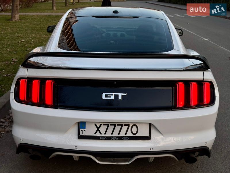 Купе Ford Mustang 2015 в Киеве фото 5 Купе Ford Mustang 2015 в Киеве