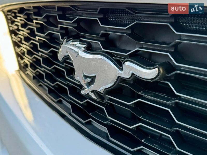 Купе Ford Mustang 2015 в Киеве фото 7 Купе Ford Mustang 2015 в Киеве