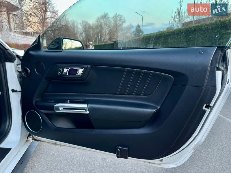 Купе Ford Mustang 2015 в Киеве фото 29 Купе Ford Mustang 2015 в Киеве