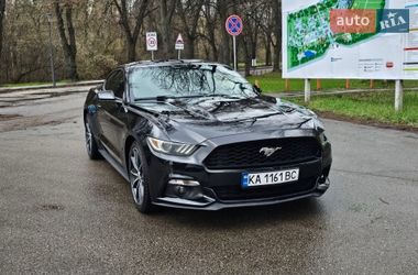 Купе Ford Mustang 2015 в Києві