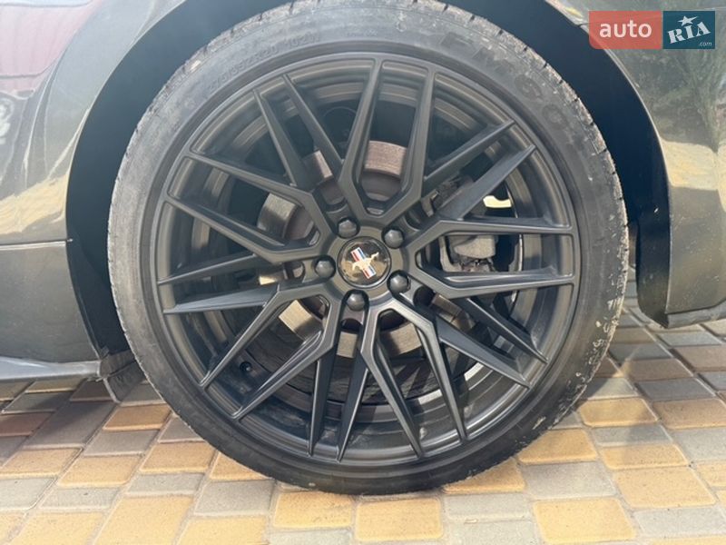 Купе Ford Mustang 2018 в Ананьеве