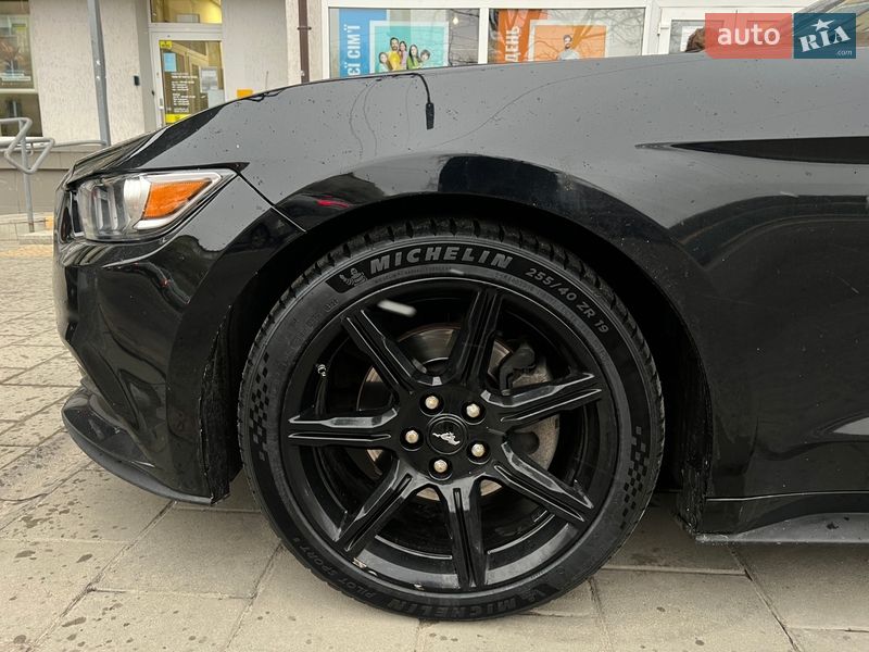 Купе Ford Mustang 2016 в Львові