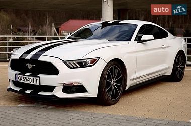 Купе Ford Mustang 2015 в Ужгороде