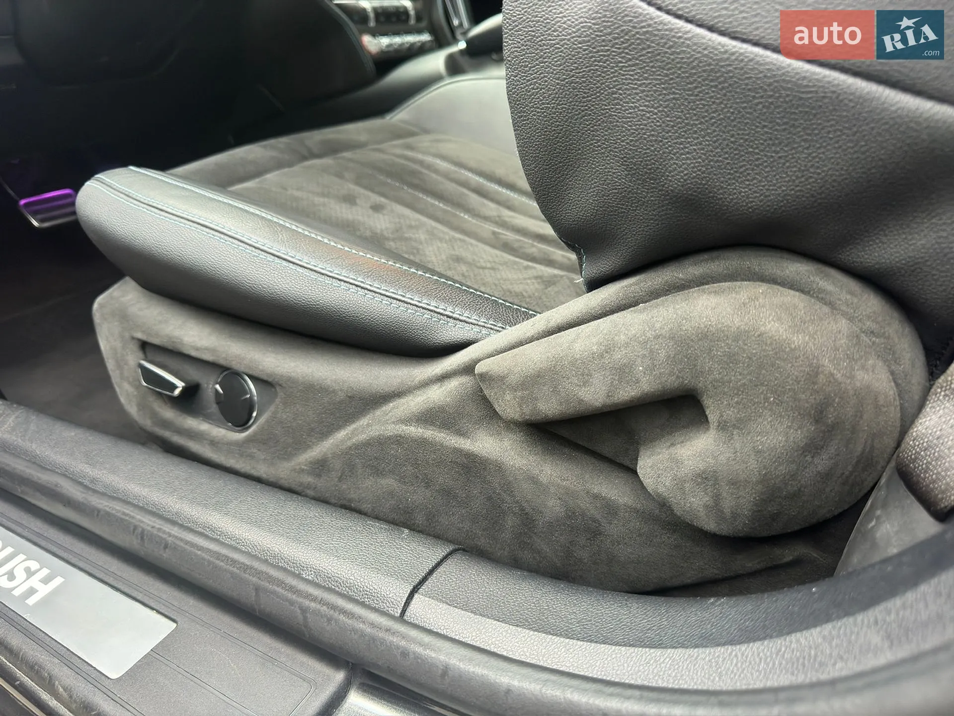 2014 Ford Mustang - мініатюра 20