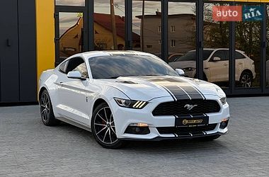 Купе Ford Mustang 2015 в Івано-Франківську