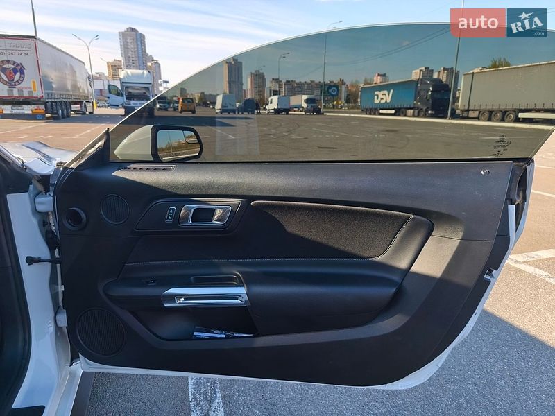 Купе Ford Mustang 2020 в Киеве