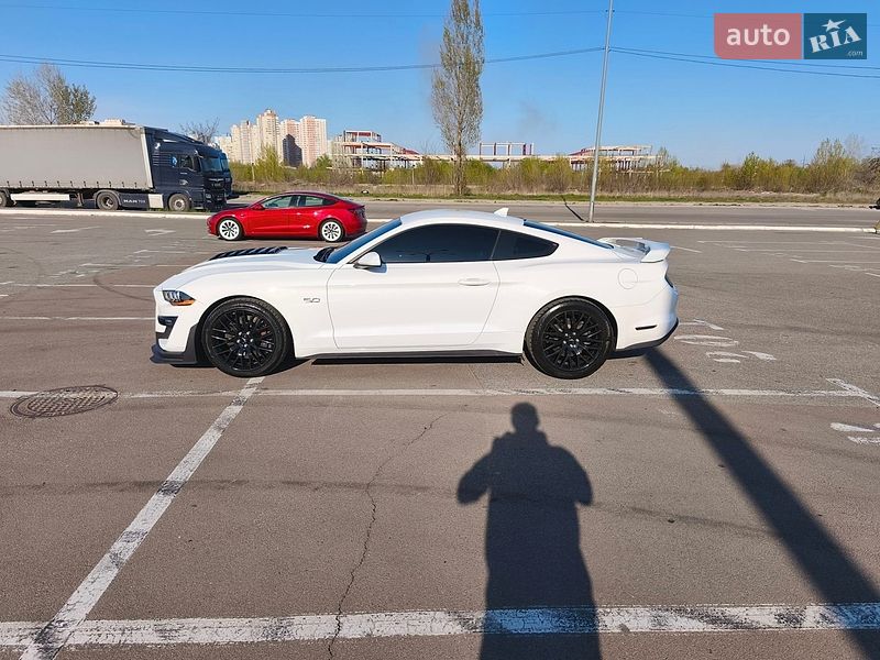 Купе Ford Mustang 2020 в Киеве