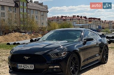 Купе Ford Mustang 2015 в Києві