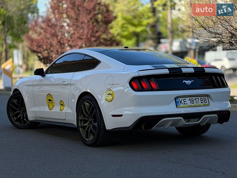 Купе Ford Mustang 2015 в Дніпрі