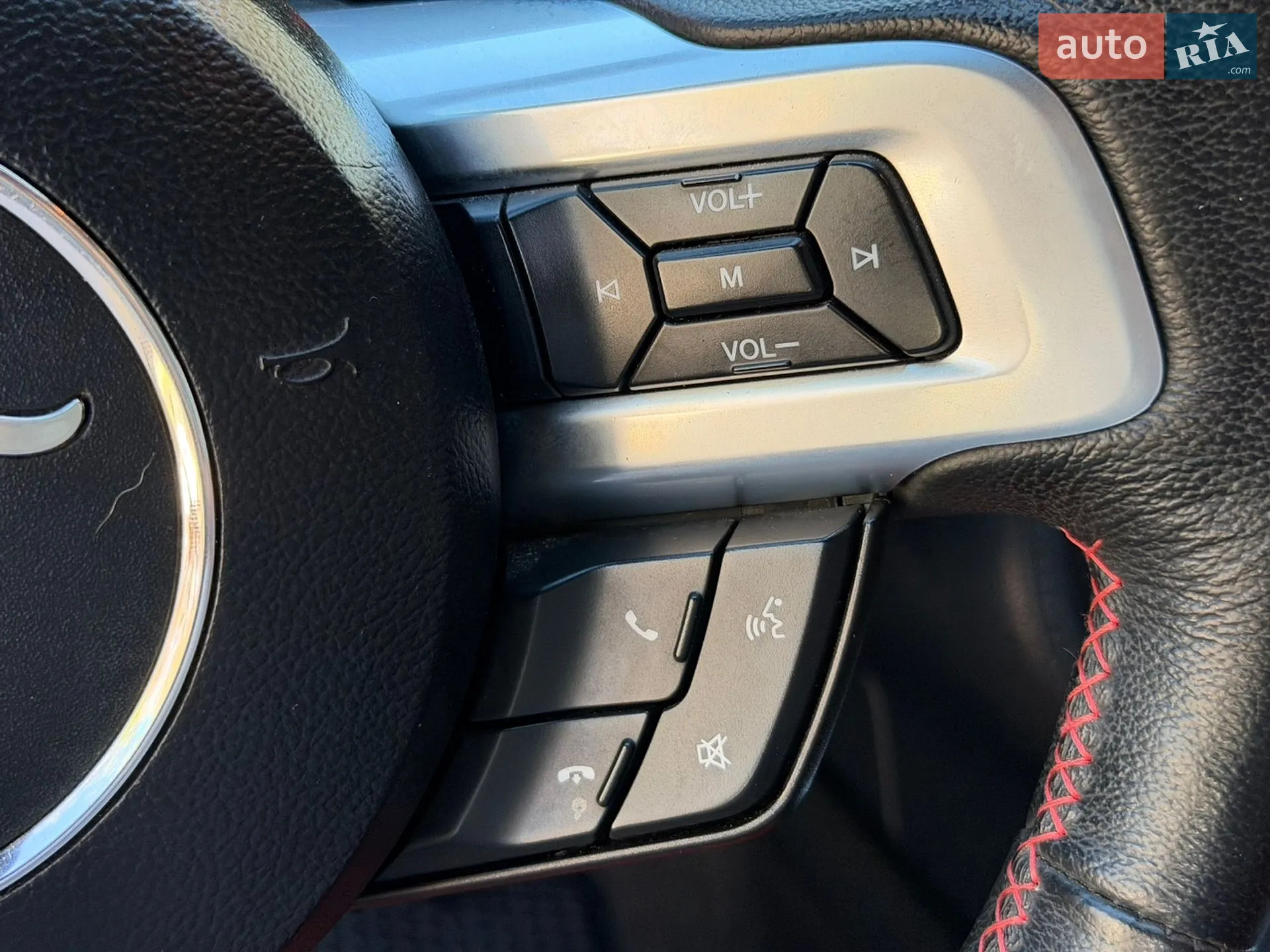 2015 Ford Mustang - мініатюра 37