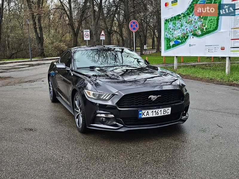 Купе Ford Mustang 2015 в Киеве