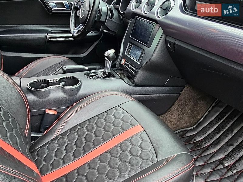 Купе Ford Mustang 2015 в Киеве