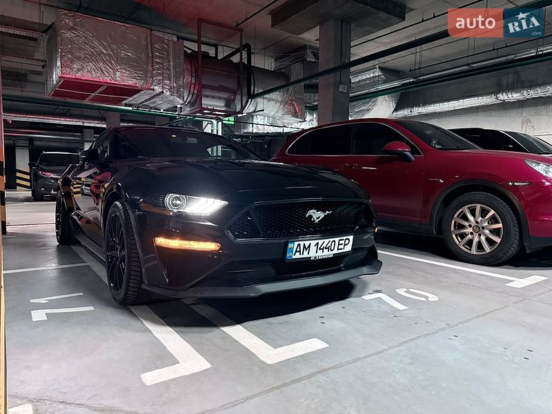 Купе Ford Mustang 2018 в Киеве