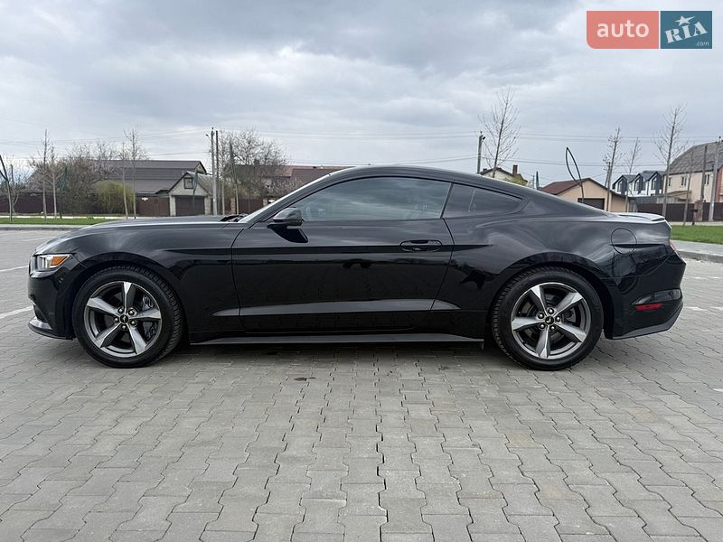 Купе Ford Mustang 2015 в Ирпене