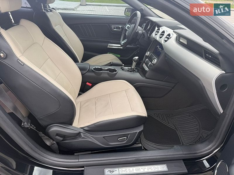Купе Ford Mustang 2015 в Ирпене