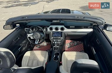 Кабриолет Ford Mustang 2019 в Киеве