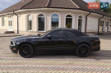 Кабриолет Ford Mustang 2014 в Львове