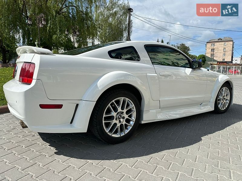 Купе Ford Mustang 2008 в Києві