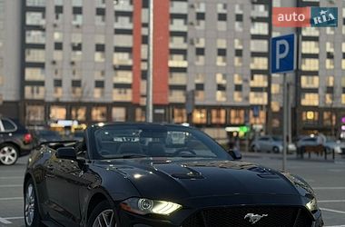 Кабриолет Ford Mustang 2015 в Киеве
