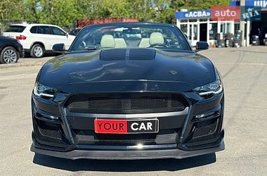 Кабриолет Ford Mustang 2019 в Киеве