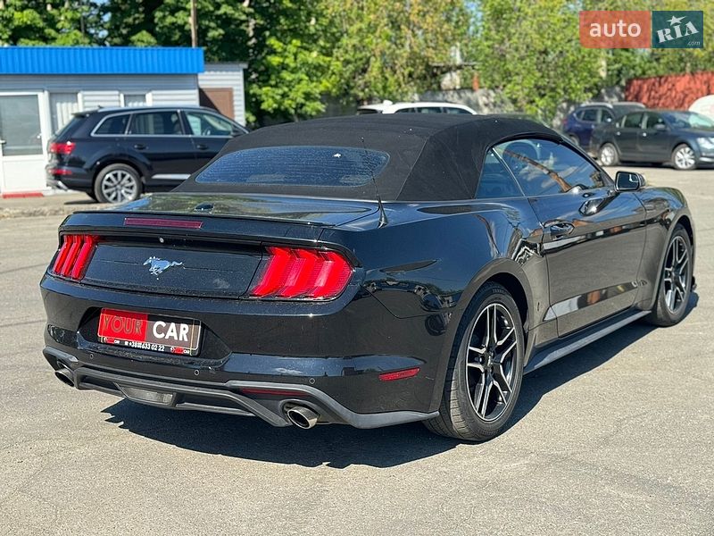 Кабриолет Ford Mustang 2019 в Киеве