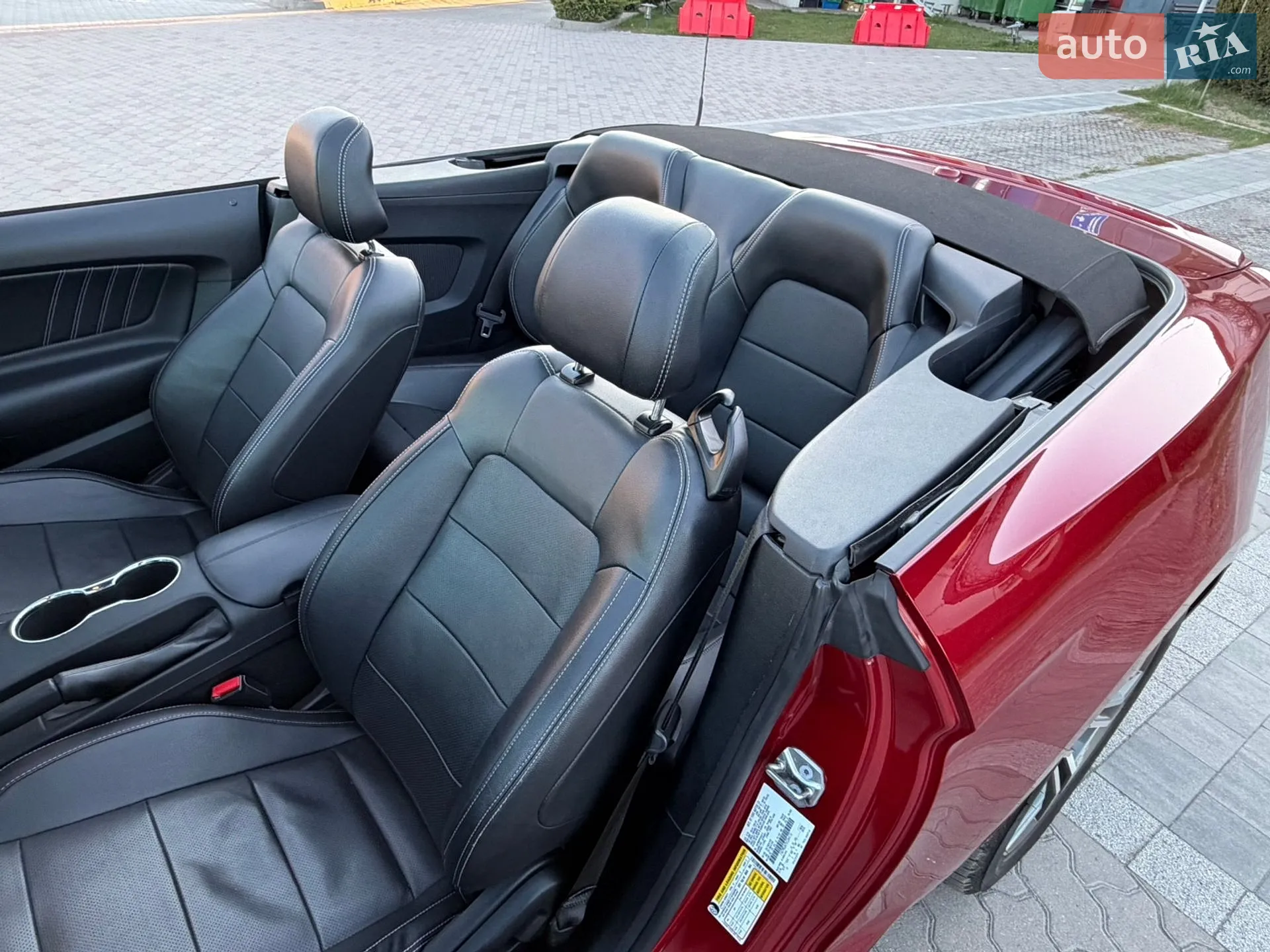 2016 Ford Mustang - мініатюра 18