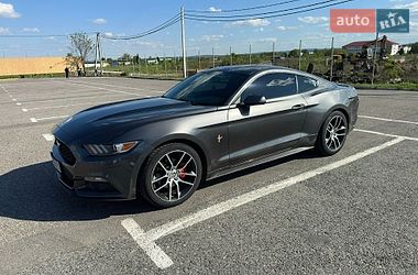 Купе Ford Mustang 2015 в Чернівцях