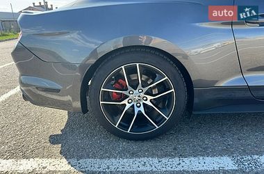 Купе Ford Mustang 2015 в Чернівцях