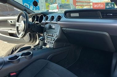 Купе Ford Mustang 2015 в Чернівцях
