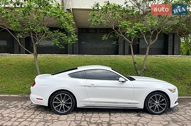 Купе Ford Mustang 2015 в Сумах
