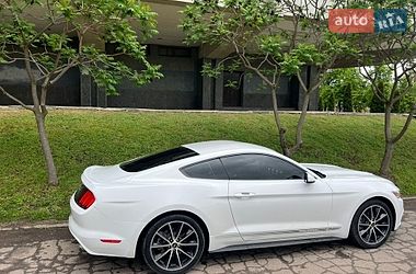 Купе Ford Mustang 2015 в Сумах