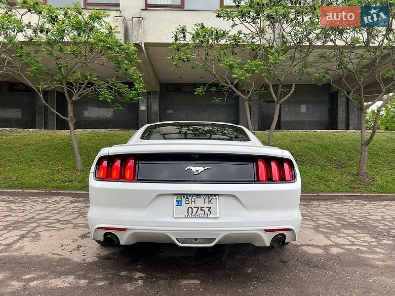 Купе Ford Mustang 2015 в Сумах