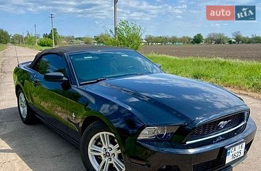 Кабріолет Ford Mustang 2012 в Смілі