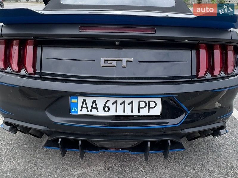 Кабриолет Ford Mustang 2017 в Киеве