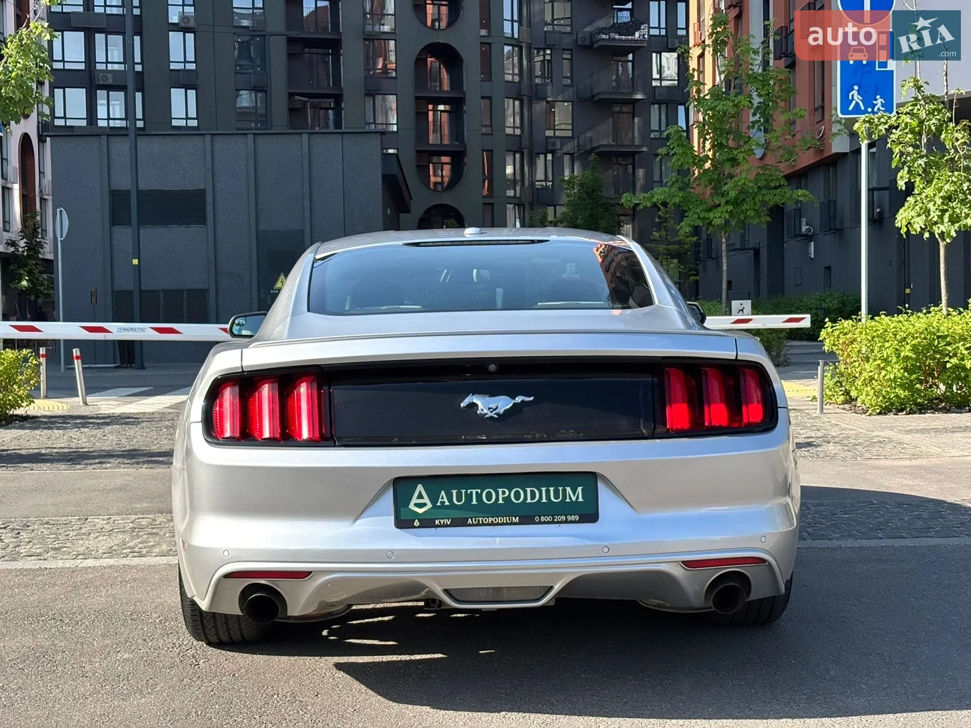 2014 Ford Mustang - мініатюра 6