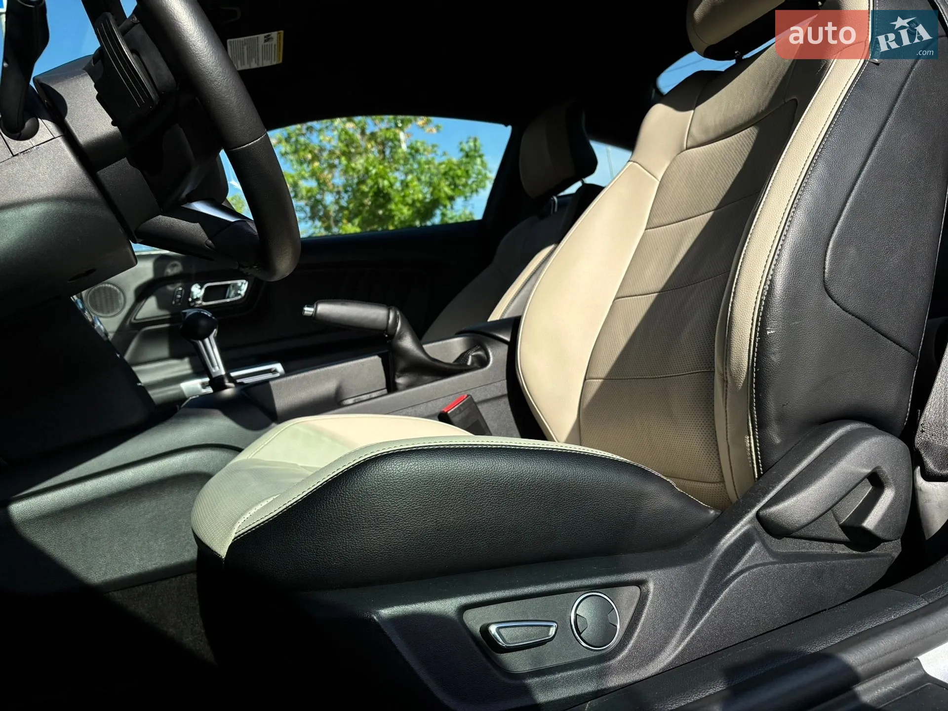 2014 Ford Mustang - мініатюра 15