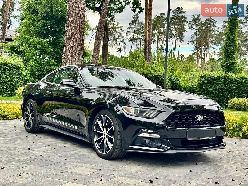 Купе Ford Mustang 2015 в Києві